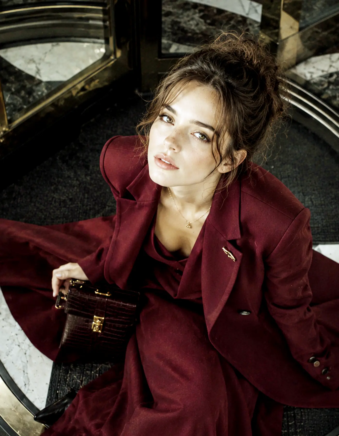 LOOK 03 ROUGE BORDEAUX